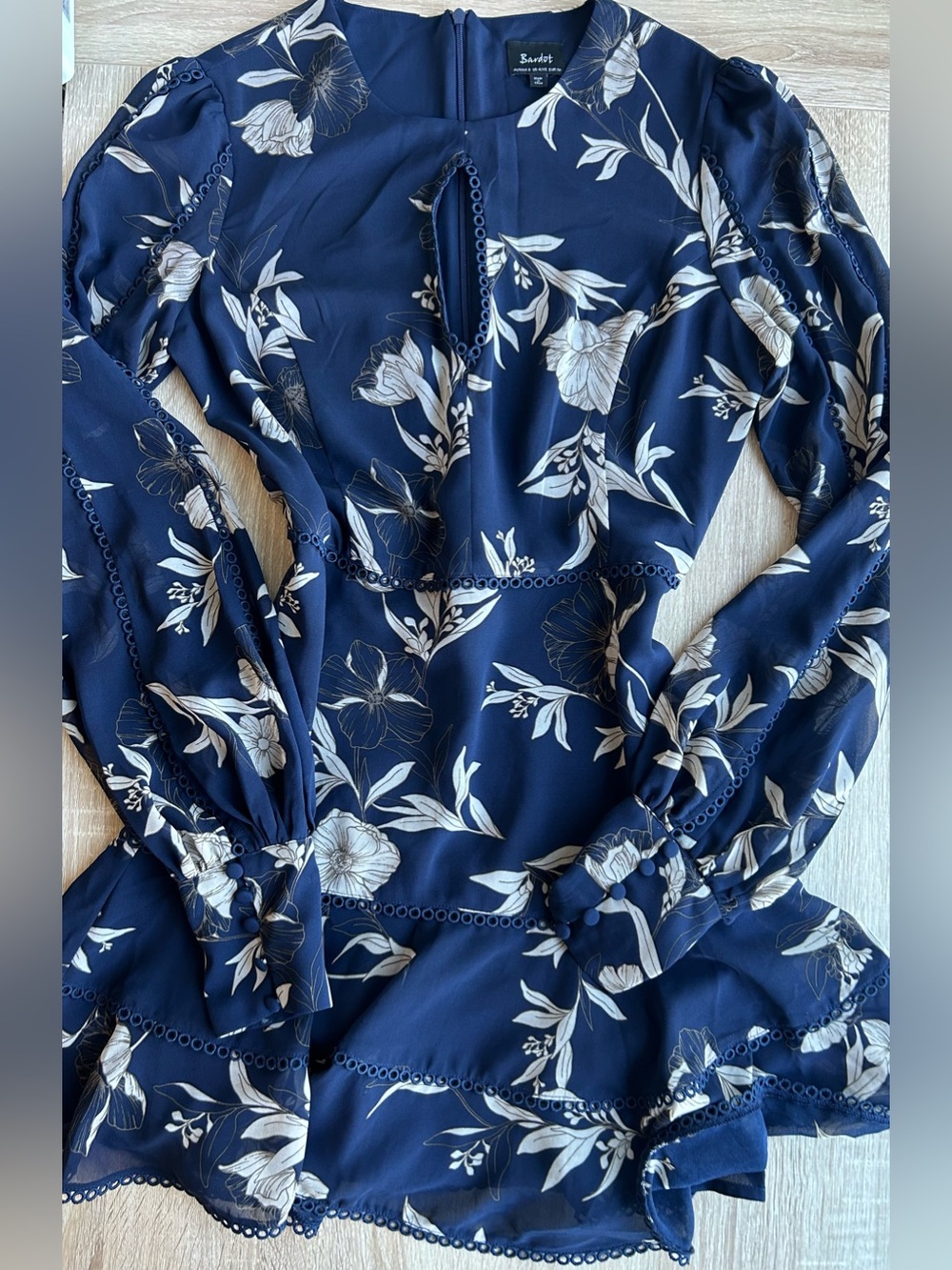 Bardot Tammy Trim Floral Puff Long Sleeve Keyhole Mini Dress Revolver 4 XS